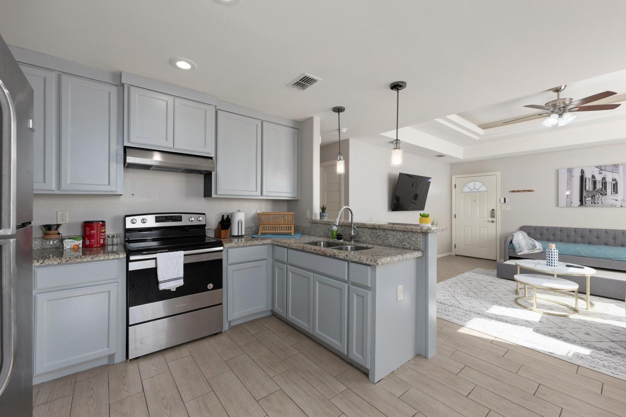 Cozy 3 Bed 2 Bath Apartment, Near Shopping Plazas, Expressway And Free Parking Edinburg Exterior photo